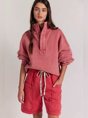 Free People  We the Free Jet Set Slouchy Cargo Drawstring Shorts berry Coral SZM